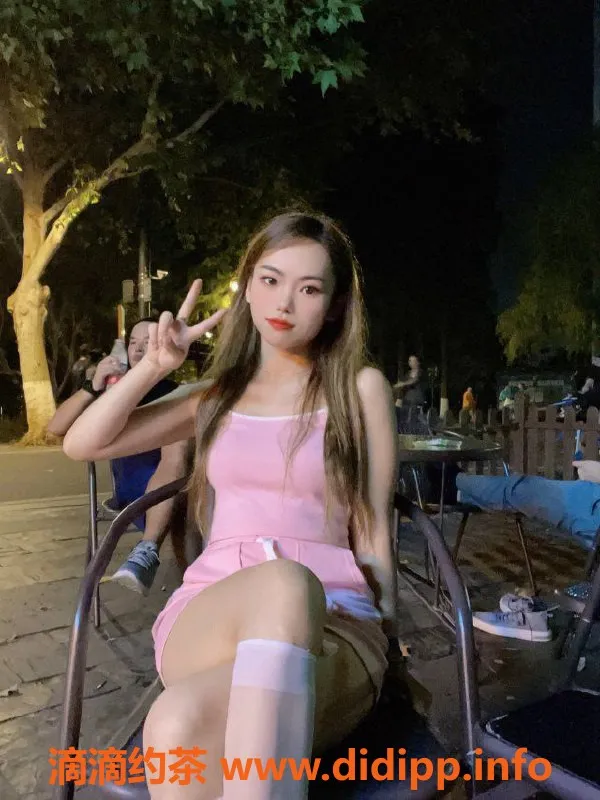 武汉楼凤-媛宝宝，甜美学妹，完美服务等你体验！