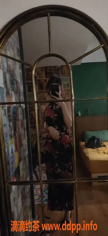 深圳楼凤-龙岗区嫩姐妮妮，1000元体验制服服务