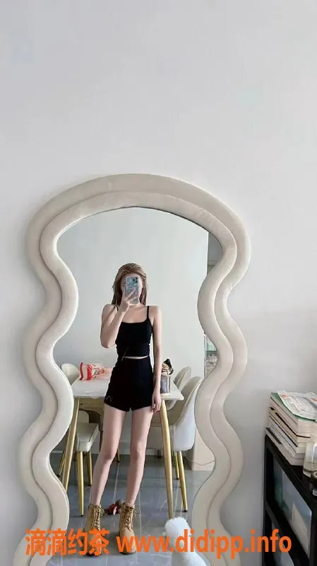 深圳楼凤-深圳罗湖仙儿，23岁165cm，800元起服务！