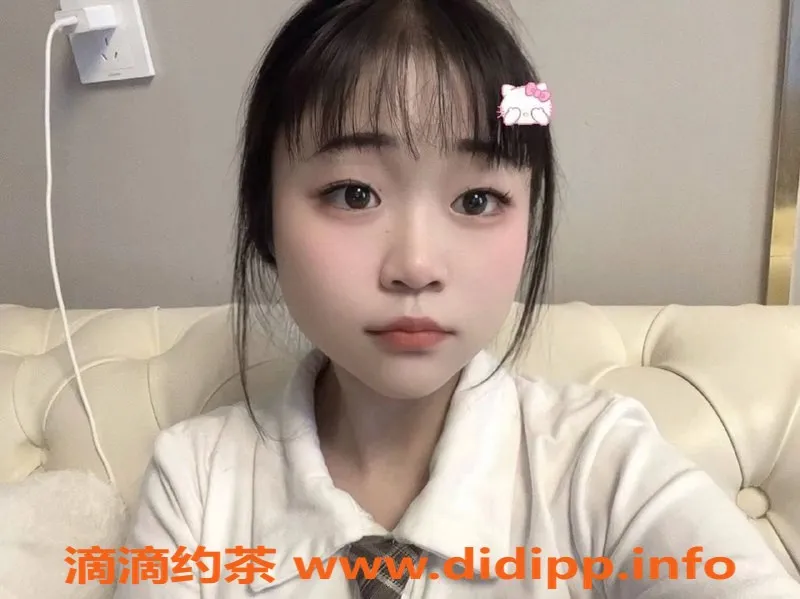 成都上门服务-包菜19岁嫩妹，158身高，超值500元体验