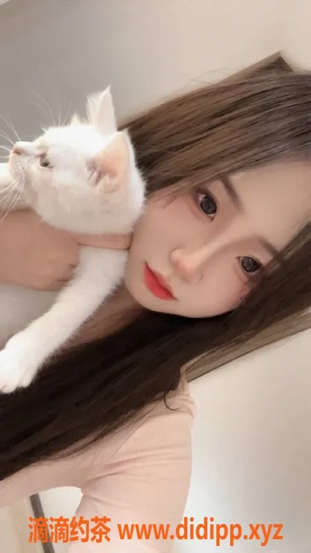 上海楼凤-浦东小甜甜，168cm 48kg 34B，1300元上门服务