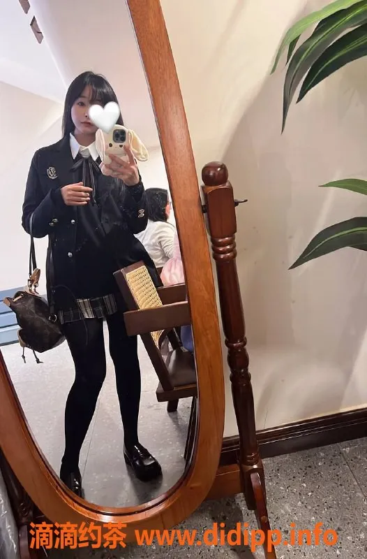 上海楼凤-松江十久樱，155cm 34B 44KG，服务贴心