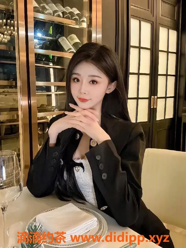 深圳楼凤-宝安依依，千元以上舌吻足交服务