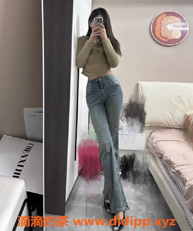 上海楼凤-浦东车模琳萱，181cm长腿，1400元服