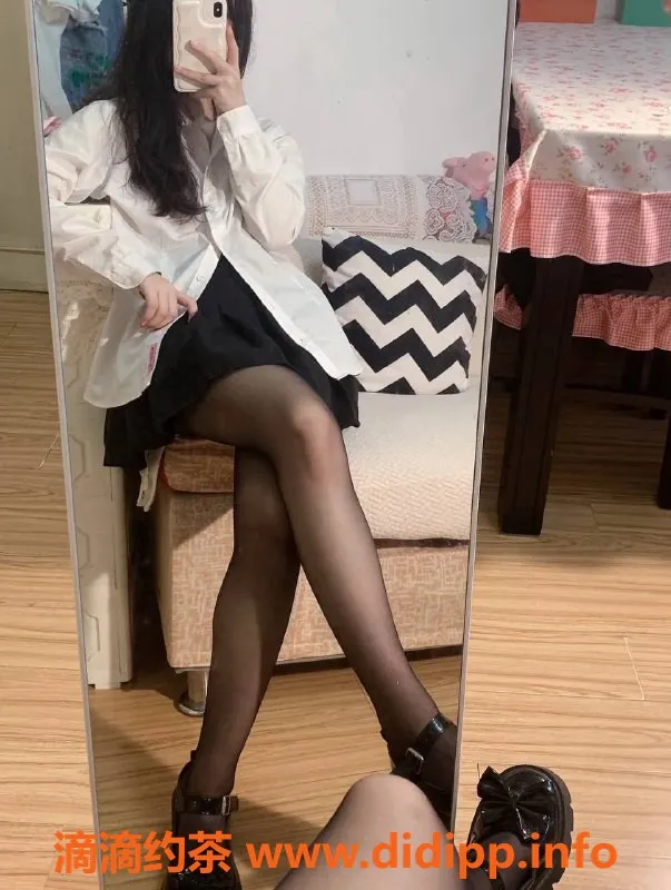 深圳楼凤-南山蒙小小，800元上门足交服务