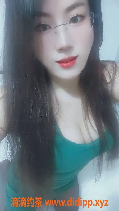 广州楼凤-海珠萌萌：6P视频验证大胸御姐陪伴