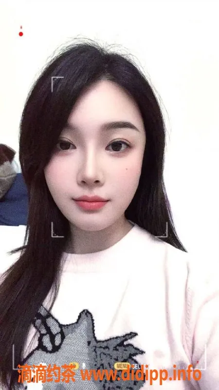 广州楼凤-天河少妇悠悠，800元/次舌吻服务