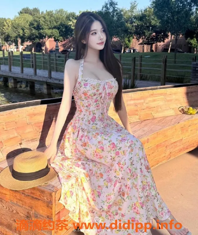 上海楼凤-黄浦嘉儿，167cm大胸36D，2000元体验