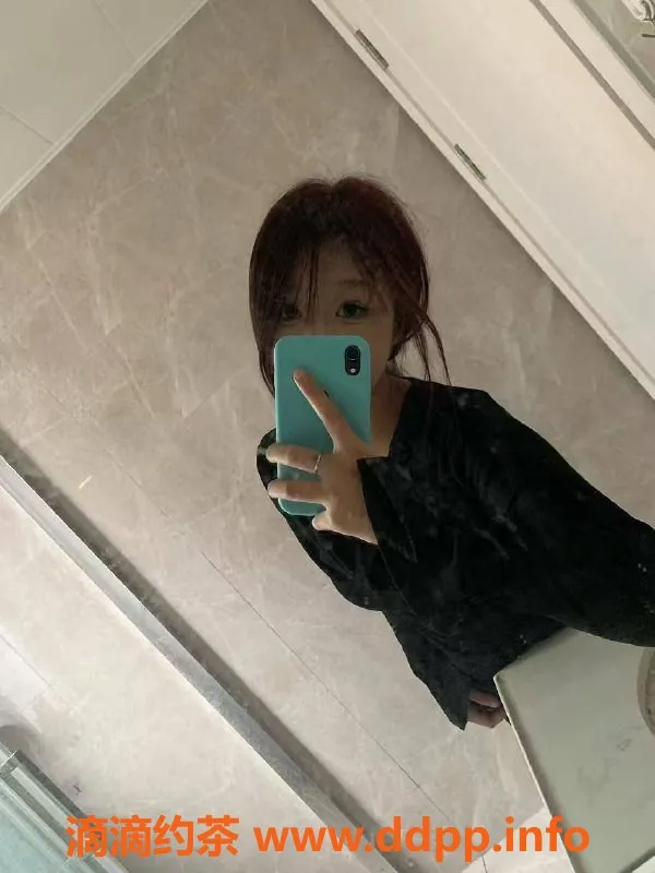 长沙楼凤-岳麓区米粒儿，162cm 18岁提供多种服务