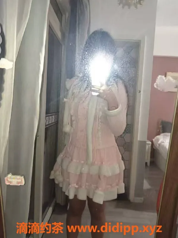 成都楼凤-成都艺西，丰满17岁妹儿，超好服务只需500