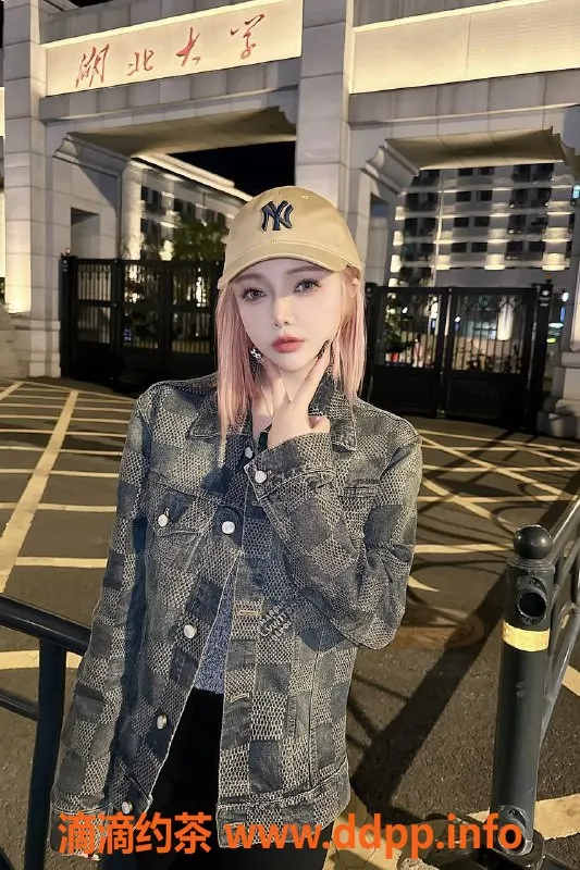 厦门楼凤-思明区昕儿，颜值与服务兼具的短发小姐姐