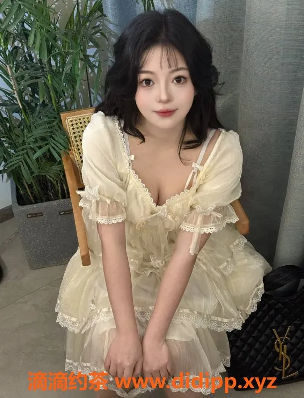 上海楼凤-静安嫩妹小小，身高168体重48，998起