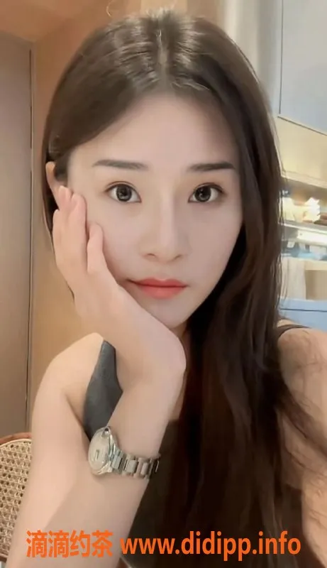 重庆楼凤-大学城佳佳，23岁165，700元畅享服务