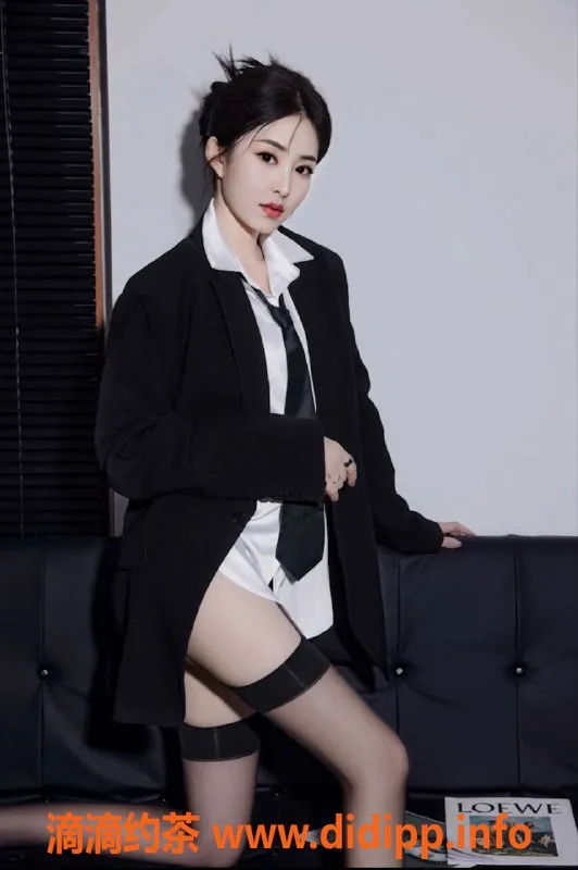 上海楼凤-闵行吴曼，20岁B+胸围，46kg身材超赞