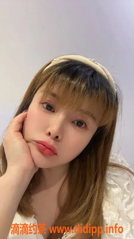 深圳楼凤资源信息,龙岗媚儿，27岁，身高158cm，38C美胸，价格800P