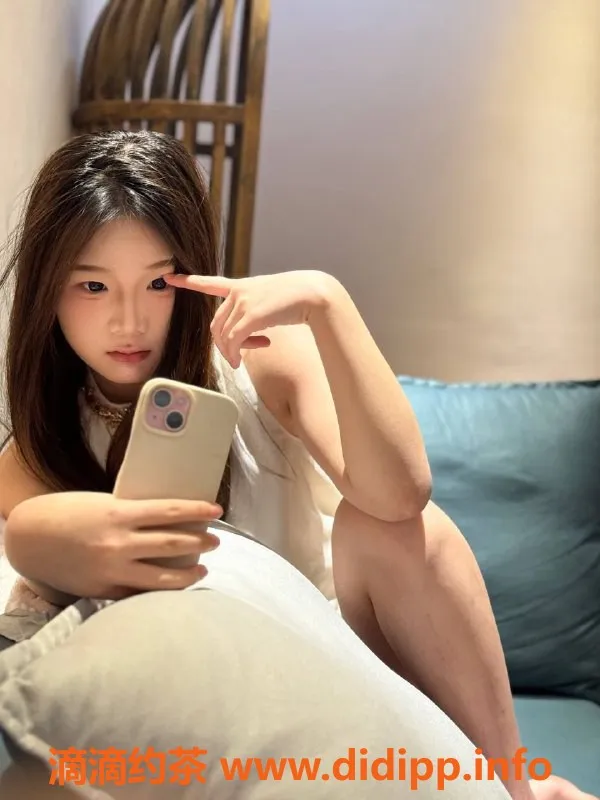 广州楼凤-天河娜娜，700起舌吻夜课服务