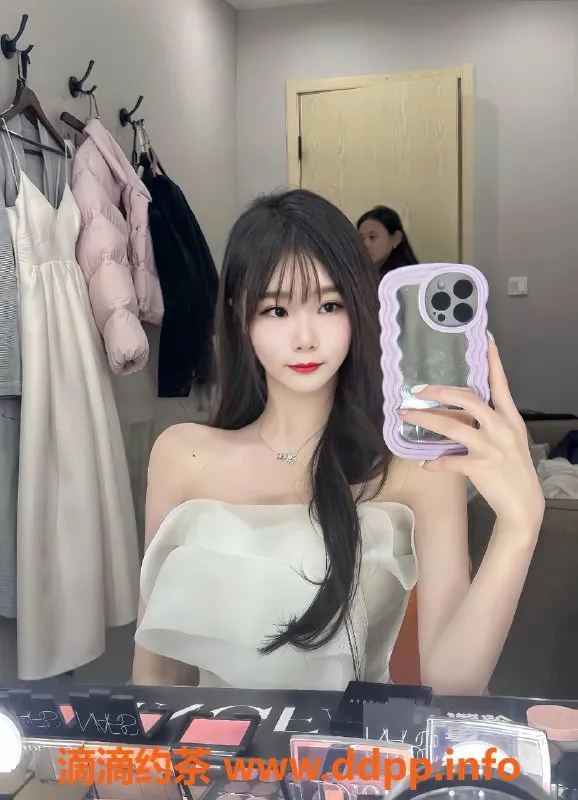 深圳楼凤-深圳南山萱萱，21岁高挑美女，1600pp只需900元