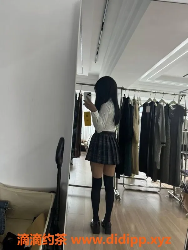 成都楼凤-成都六万，160cm、88斤嫩妹，服务态度超好