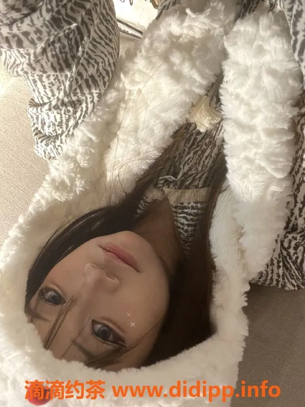 成都楼凤-春熙路猫猫，18岁嫩妹600元服务