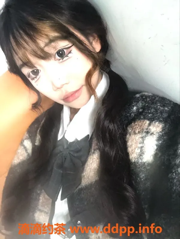 成都楼凤资源信息,春熙路猫猫，18岁嫩妹600元服务