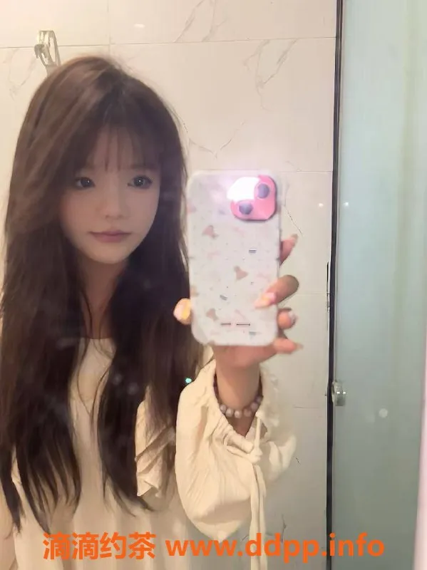 深圳楼凤-宝安区嫩妹小清，800元起，制服&六九服务