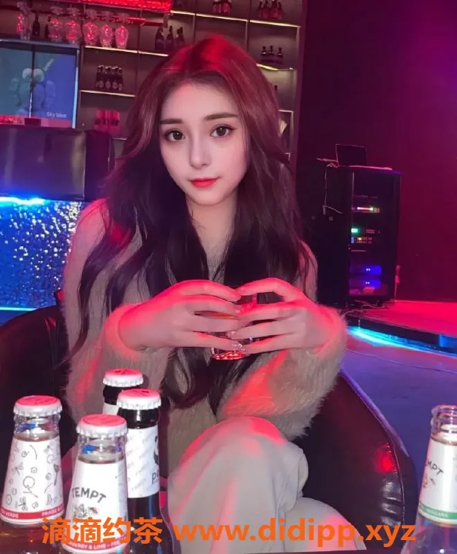 上海楼凤-捷茹：白皙皮肤，气质佳，性价比高的临时妹子