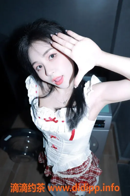 深圳楼凤资源信息,深圳福田七七，158C 44KG，三千元档享受