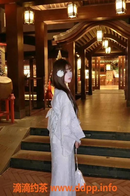 深圳楼凤-深圳小希，169高，1500起，舌吻服务