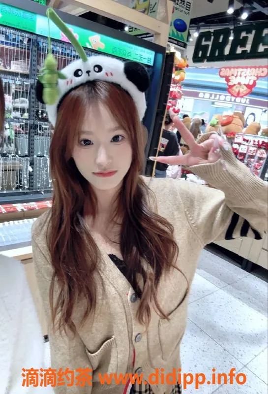 深圳楼凤-深圳福田灵灵，160cm嫩妹，千元档服务等你体验