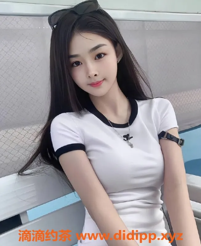 上海楼凤-静安杨倩：160身高C胸，700元起服务