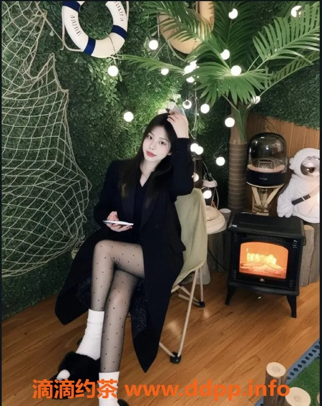 广州楼凤-黄埔天天，嫩妹大胸夜课，课费6P