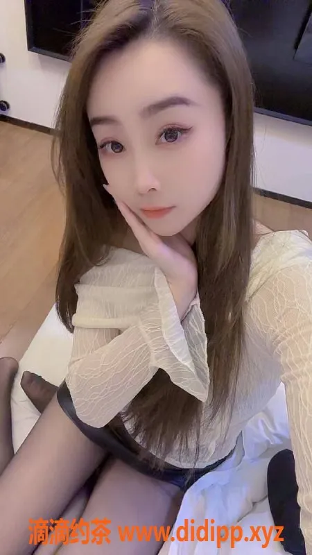 深圳楼凤-深圳龙岗夏雪儿，26岁御姐，900元起服务