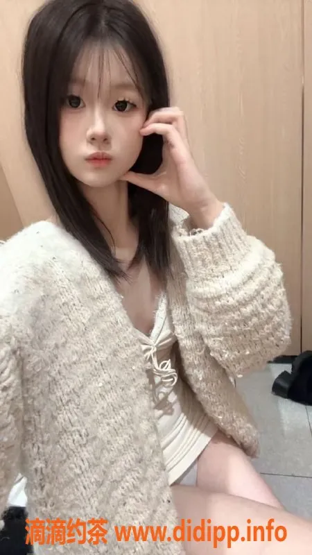 深圳楼凤-深圳坂田小豆芽，长腿美女，800元起