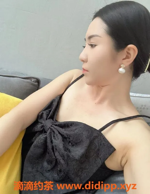 上海楼凤-闵行心兰，162cm身高，C罩杯，只需600元起