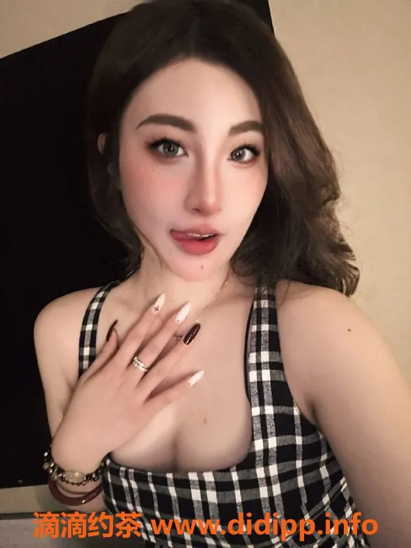 深圳楼凤资源信息,高挑御姐Vivian，176cm，千元档服务