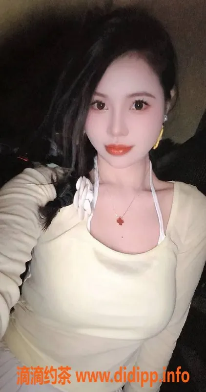 深圳楼凤-南山佳佳，23岁御姐，165cm，45kg，千元档服务