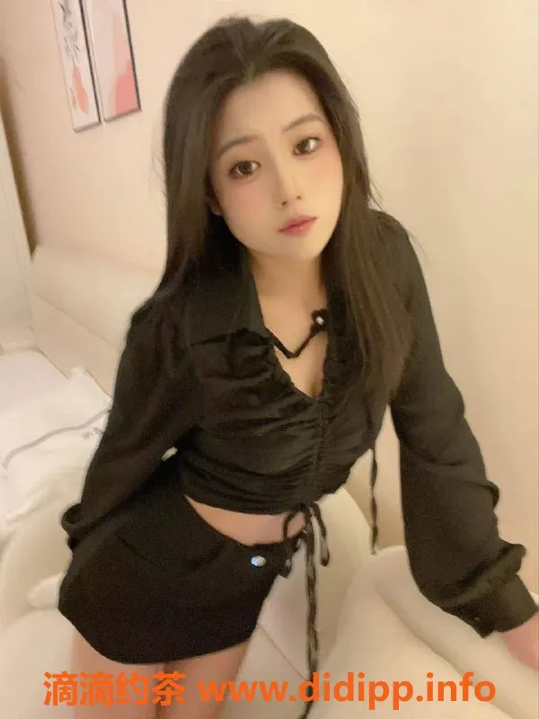 成都楼凤-武侯区嫩妹橘子，20岁身高165，特价服务600p起