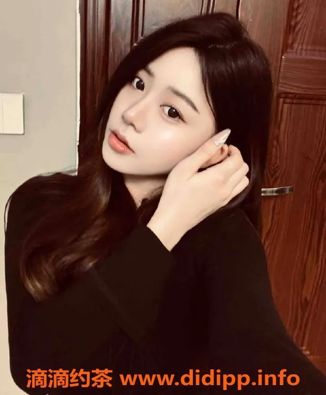 上海楼凤-闵行芊芊，170cm大胸美腿仅需1300元