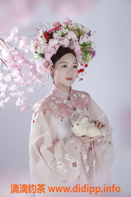 深圳楼凤资源信息,深圳福田莎莎，33岁167cm，千元以下诱惑