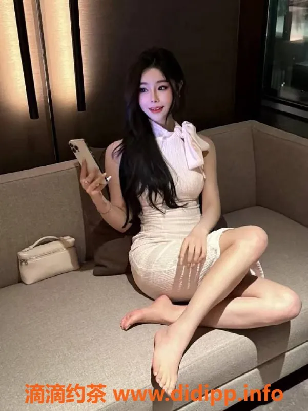 成都楼凤-樱桃御姐，172大长腿，超值代聊服务