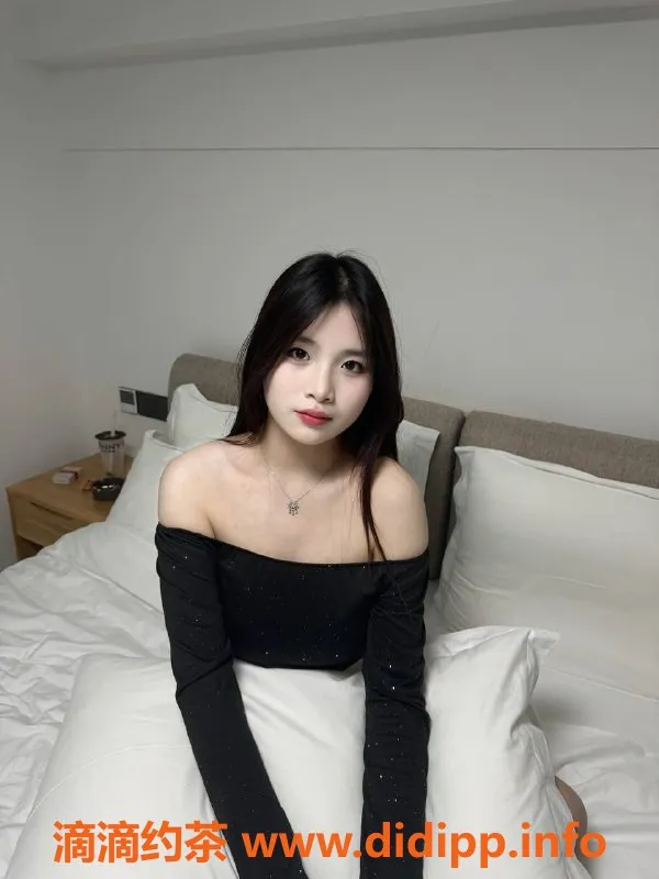 长沙楼凤-雨花区雯雯，18岁170cm，600p起服务超高质！