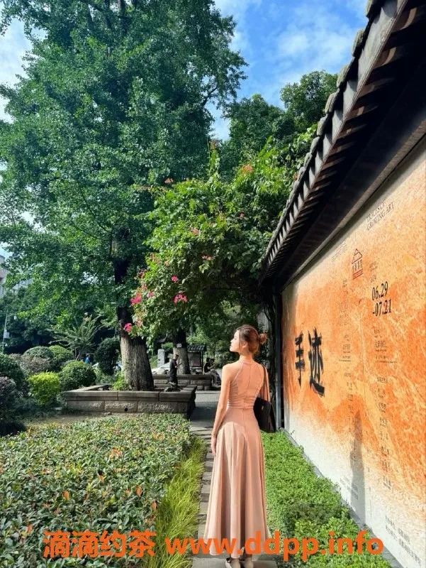 成都楼凤-成都红枣｜19岁嫩妹，身高166体重88