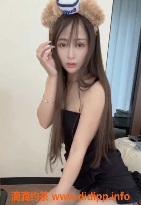 上海楼凤-浦东苏苏，165高颜值，700起步