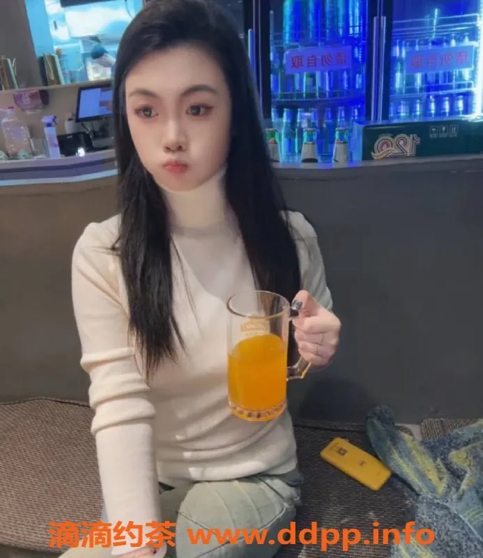 上海楼凤-徐汇懒羊羊，165身高，C罩杯嫩妹