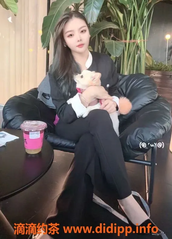 上海楼凤-杨浦米雪儿超值选择，175长腿E罩杯