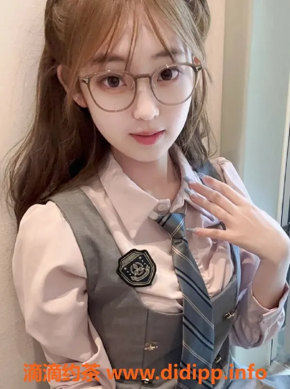 上海楼凤-静安苏恋，167高47轻熟女，1500P起