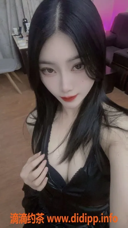 杭州楼凤-上城御姐小鱼儿，700元/次，69互舔等服务