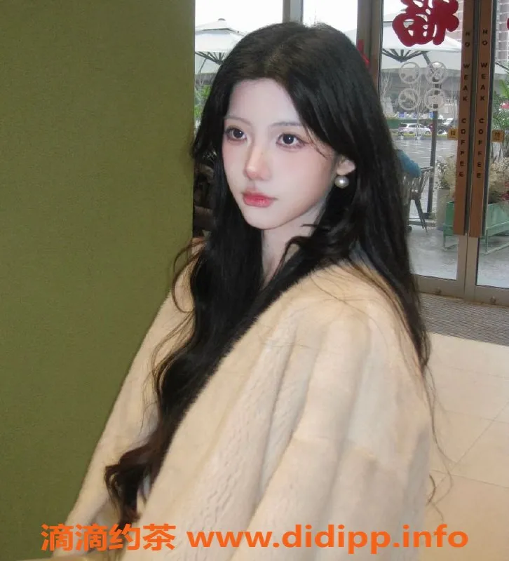 上海楼凤-浦东尤拉，大四舞蹈生，长腿D罩杯