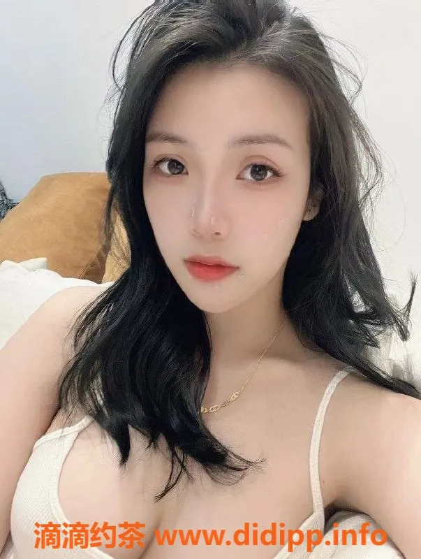 上海楼凤-普陀小书，166身高C罩杯，1400起价！