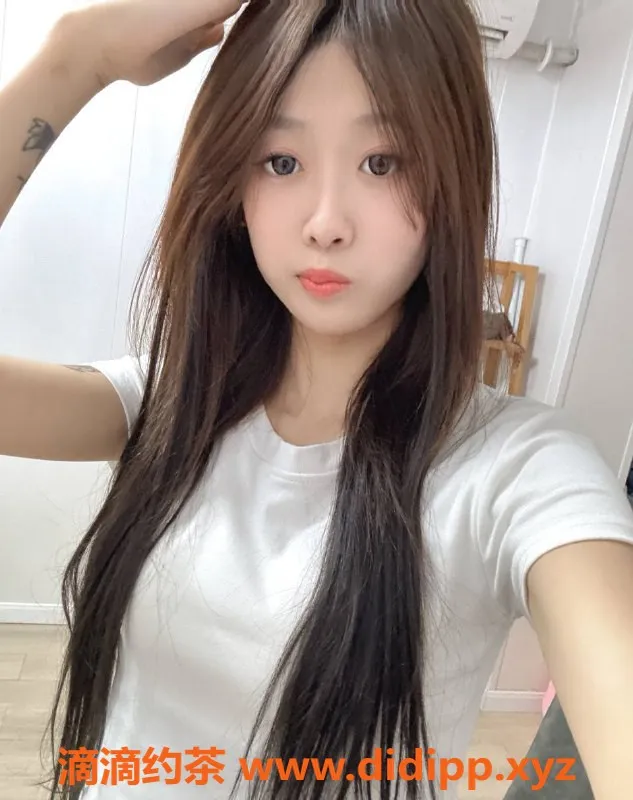 上海楼凤-闵行嫩妹乐乐，165高挑，1200起价！